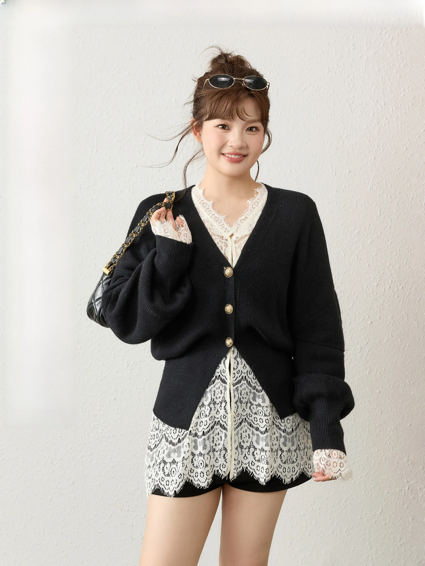 JULULOOK Осенний теплый вязаный комплект-свитер для женщин больших размеров: кардиган с кружевной отделкой и удобная модная одежда больших размеров.
JULULOOK Осенний теплый вязаный комплект-свитер для женщин больших размеров: кардиган с кружевной отделкой и удобная модная одежда больших размеров.