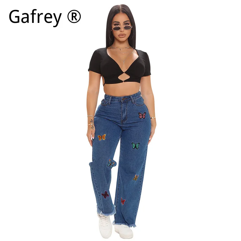 Women Floral Embroidered Jeans Vintage Washed Denim Pants Retro Distressed Flower Pattern Long Trousers Boho Artistic Style 2026
Women Floral Embroidered Jeans Vintage Washed Denim Pants Retro Distressed Flower Pattern Long Trousers Boho Artistic Style 2026