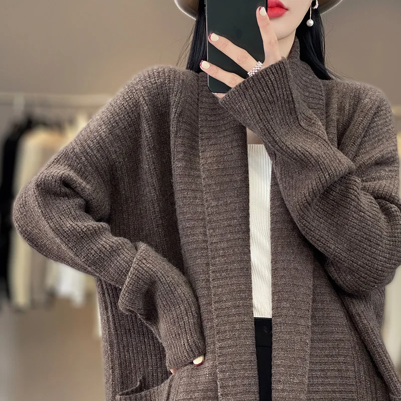 Lapel pocket women's new cardigan loose and atmospheric autumn and winter Blouse hollowed out mid length top
Lapel pocket women's new cardigan loose and atmospheric autumn and winter Blouse hollowed out mid length top