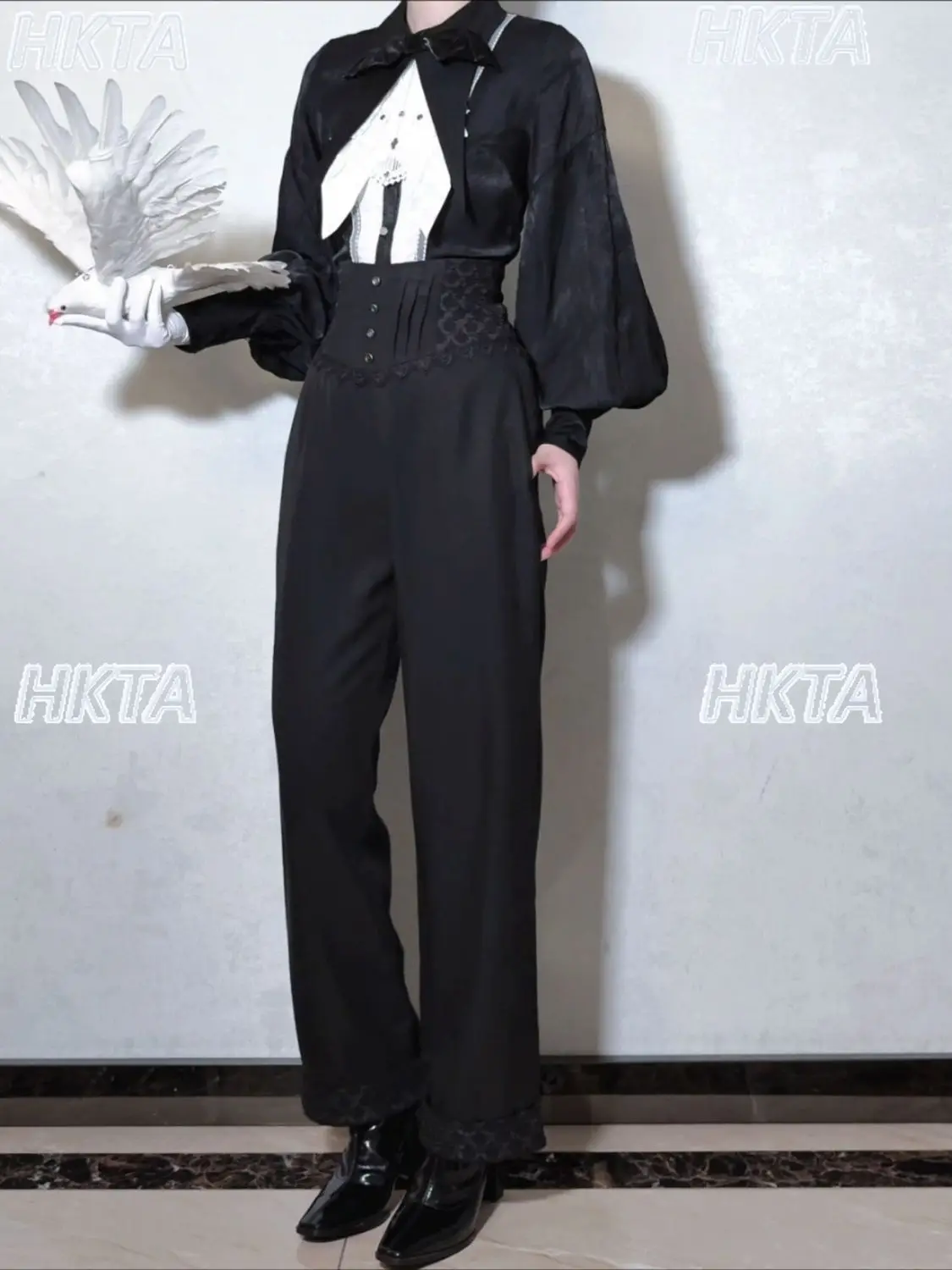 Lolita Pants Women Couple Punk Dark Gothic Y2k Shorts High Waist Pockets Black Long Trousers Spring Summer Casual Pants Shorts
Lolita Pants Women Couple Punk Dark Gothic Y2k Shorts High Waist Pockets Black Long Trousers Spring Summer Casual Pants Shorts