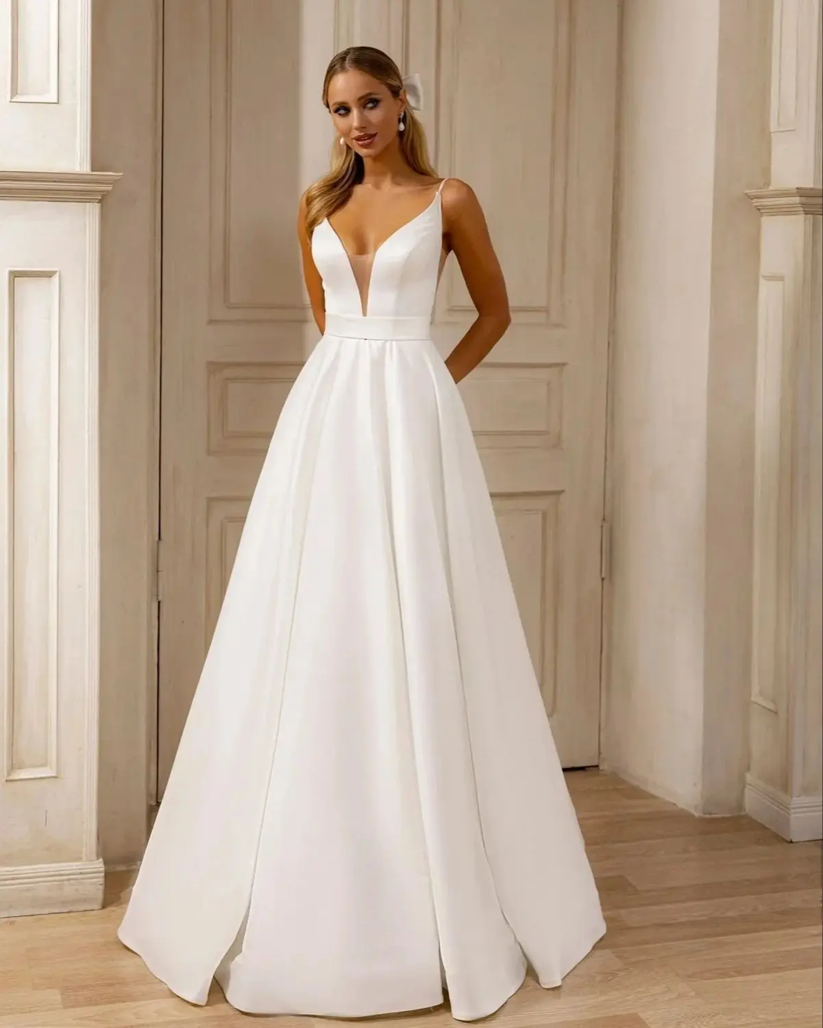 Simple Soft Satin Wedding Dresses Sleeveless A Line Bridal Gowns Charming Backless Floor Length Customized Vestidos De Mariee
Simple Soft Satin Wedding Dresses Sleeveless A Line Bridal Gowns Charming Backless Floor Length Customized Vestidos De Mariee