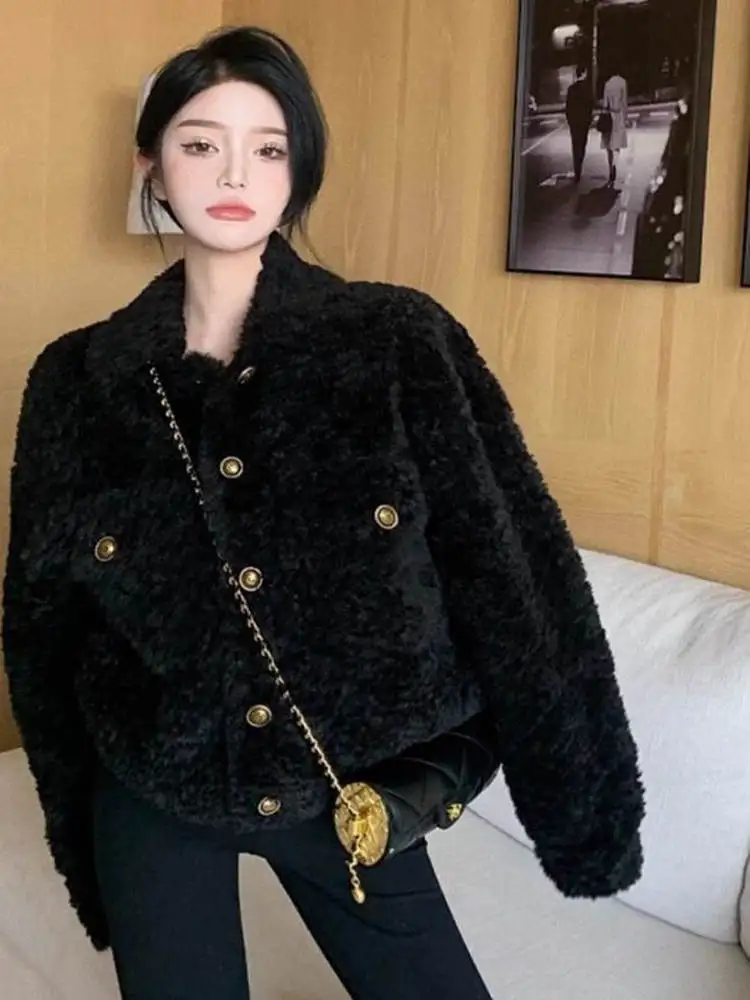 Женская утепленная свободная куртка из искусственного меха под овчину, модная осенне-зимняя верхняя одежда с пуговицами
Женская утепленная свободная куртка из искусственного меха под овчину, модная осенне-зимняя верхняя одежда с пуговицами