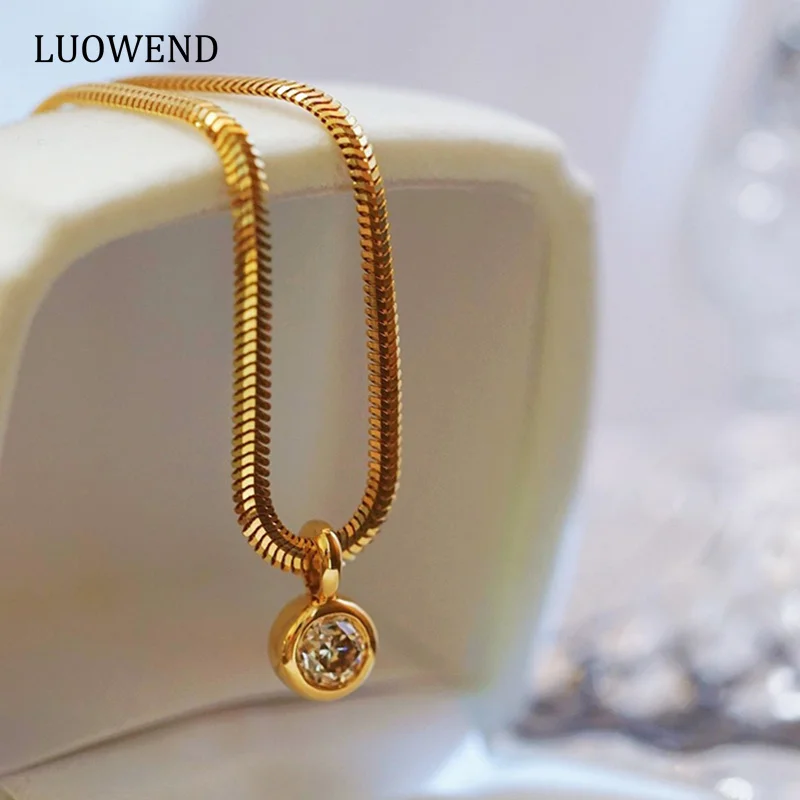LUOWEND ожерелье из желтого золота 18K, женское ожерелье с настоящим натуральным бриллиантом 0,50 карат, роскошное блестящее Ювелирное Украшение
LUOWEND ожерелье из желтого золота 18K, женское ожерелье с настоящим натуральным бриллиантом 0,50 карат, роскошное блестящее Ювелирное Украшение