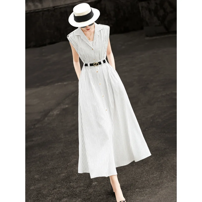 MEXCOCO 2026 New Spring Summer Lapel Collar Sleeveless Metal Button Belted Waist Vertical Stripe A Line Maxi Shirt Dress
MEXCOCO 2026 New Spring Summer Lapel Collar Sleeveless Metal Button Belted Waist Vertical Stripe A Line Maxi Shirt Dress