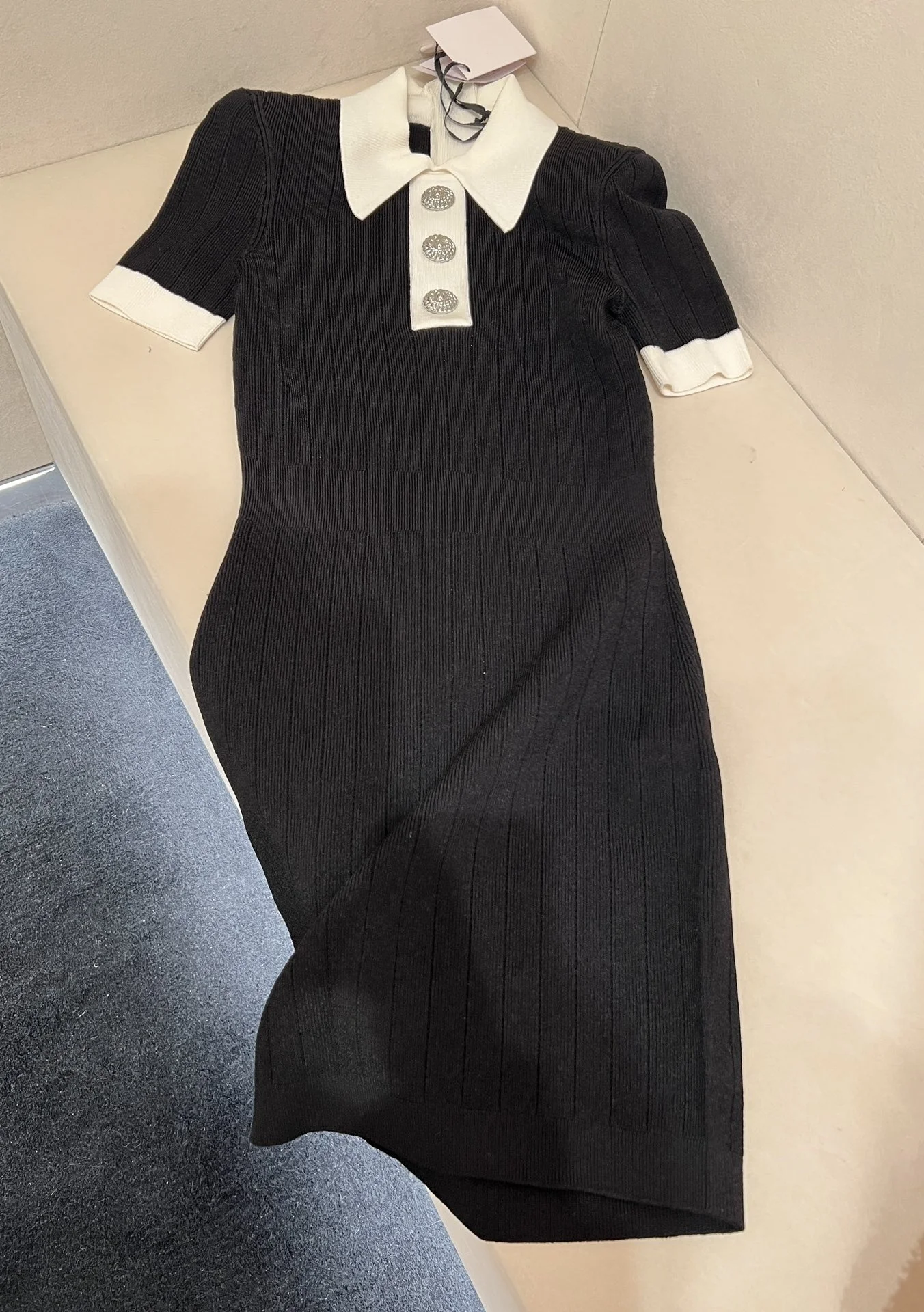 Women's collar short sleeved contrasting knit dress Female clothing Woman clothes Women's Dress Evening Party Elegant Dresses
Women's collar short sleeved contrasting knit dress Female clothing Woman clothes Women's Dress Evening Party Elegant Dresses