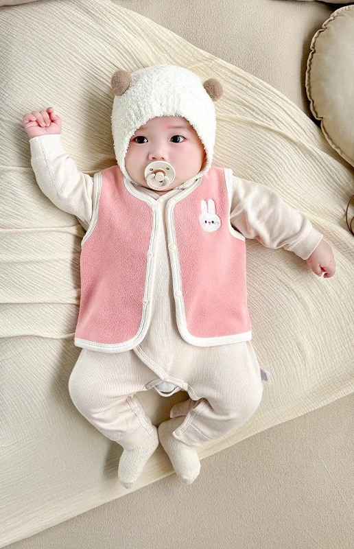 Autumn and winter baby vest four seasons newborn boys and girls warm vest fleece top outside baby vest
Autumn and winter baby vest four seasons newborn boys and girls warm vest fleece top outside baby vest