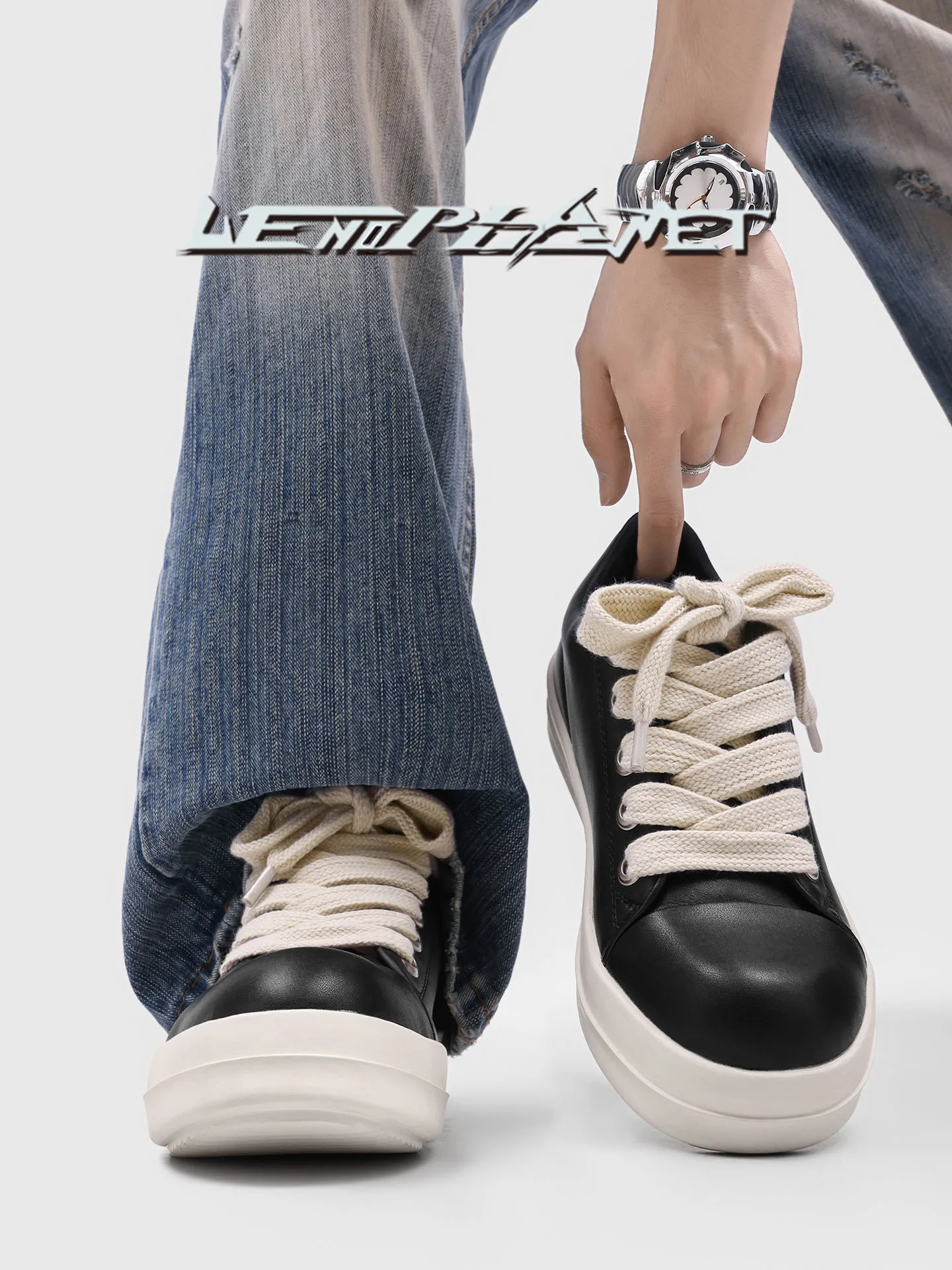 2026 New Thick Bottom Heightening RO Board Shoes Unisex Comfortable Sports Casual Trendy Black Lace-Up Bread Shoes
2026 New Thick Bottom Heightening RO Board Shoes Unisex Comfortable Sports Casual Trendy Black Lace-Up Bread Shoes