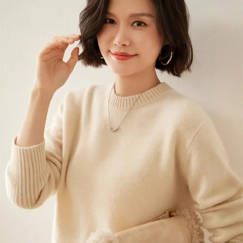 Women's Cashmere Thickeneded round Neck Sweater Casual Versatile Outer Wear Elegant Knitted Warm Autumn Winter Fashion
Women's Cashmere Thickeneded round Neck Sweater Casual Versatile Outer Wear Elegant Knitted Warm Autumn Winter Fashion