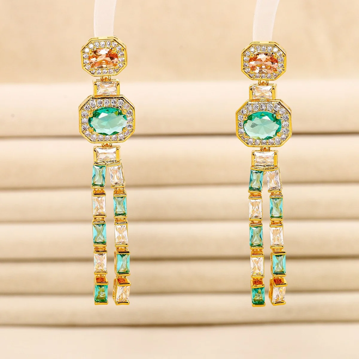 925 Silver Needle Luxury Emerald Gemstone Tassel Drop Earrings, Elegant Bridal Wedding Party Statement Jewelry Gift for Women
925 Silver Needle Luxury Emerald Gemstone Tassel Drop Earrings, Elegant Bridal Wedding Party Statement Jewelry Gift for Women
