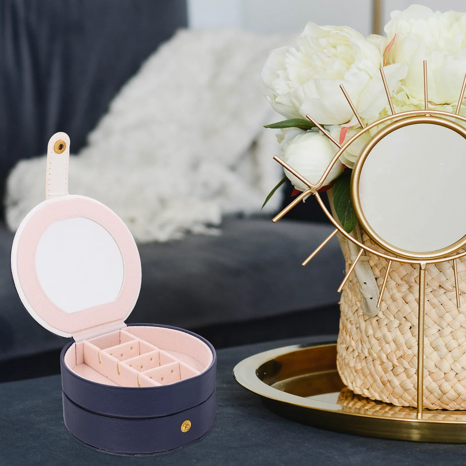 Small Travel Jewelry Box Organizer Portable Earring Necklace Ring Pendant Brooch Hairpin Storage Case Desktop Decorative Jewelry
Small Travel Jewelry Box Organizer Portable Earring Necklace Ring Pendant Brooch Hairpin Storage Case Desktop Decorative Jewelry