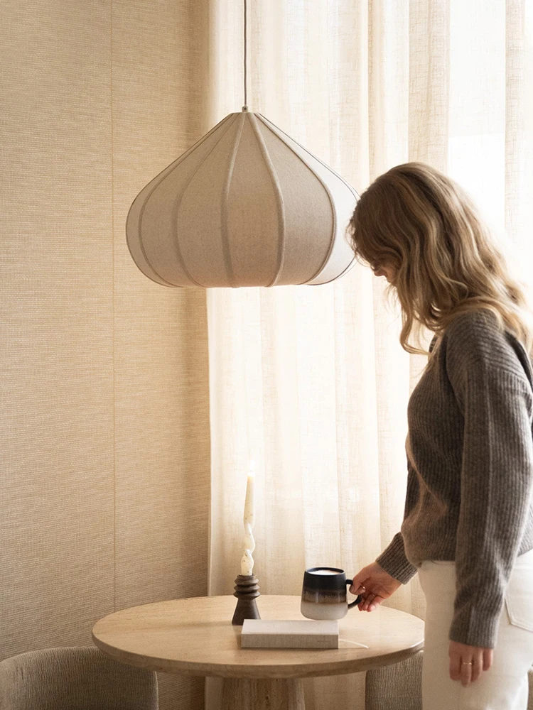 Nordic Wabi Sabi Dining Table Light Fabric Led Pendant Lights Bedroom Shop Cloth Chandelier Home Decortion Hanging Lamp Fixtures
Nordic Wabi Sabi Dining Table Light Fabric Led Pendant Lights Bedroom Shop Cloth Chandelier Home Decortion Hanging Lamp Fixtures