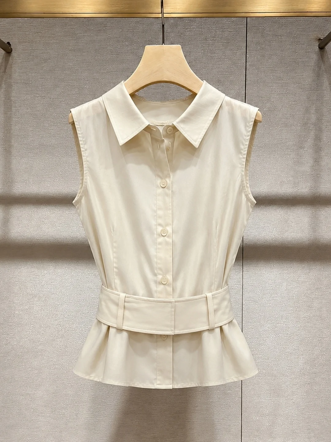 Elegant Neck Sleeveless Shirt Commute Stylish Waist Design Summer Layering Versatile Women's Fashion Straight Cut
Elegant Neck Sleeveless Shirt Commute Stylish Waist Design Summer Layering Versatile Women's Fashion Straight Cut