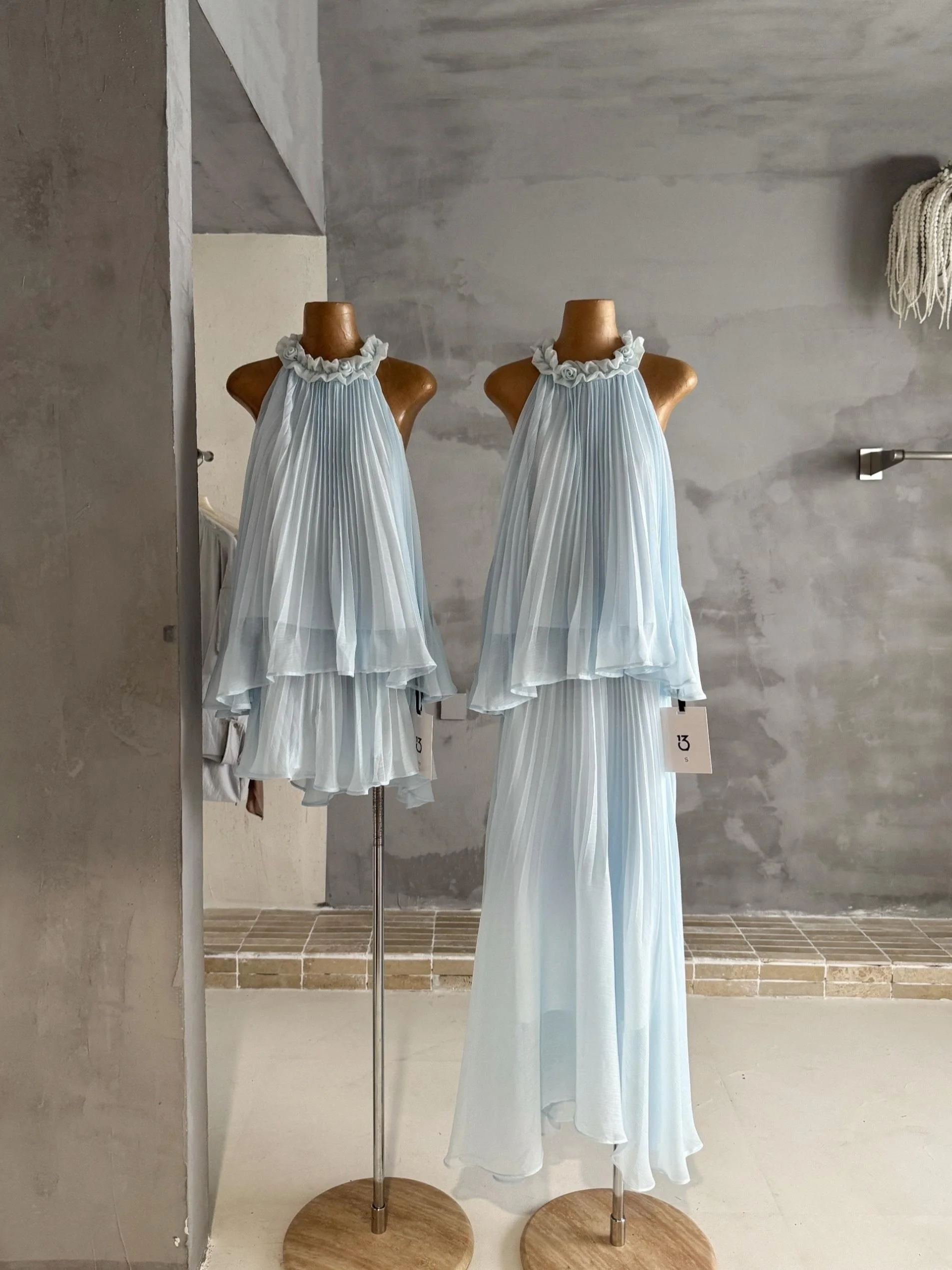 Elegant Short Sleeve Shirt And Skirt Set for Women in Summer Season by Thirteen Rows Studio Two Piece Set with Pleated Chiffon
Elegant Short Sleeve Shirt And Skirt Set for Women in Summer Season by Thirteen Rows Studio Two Piece Set with Pleated Chiffon