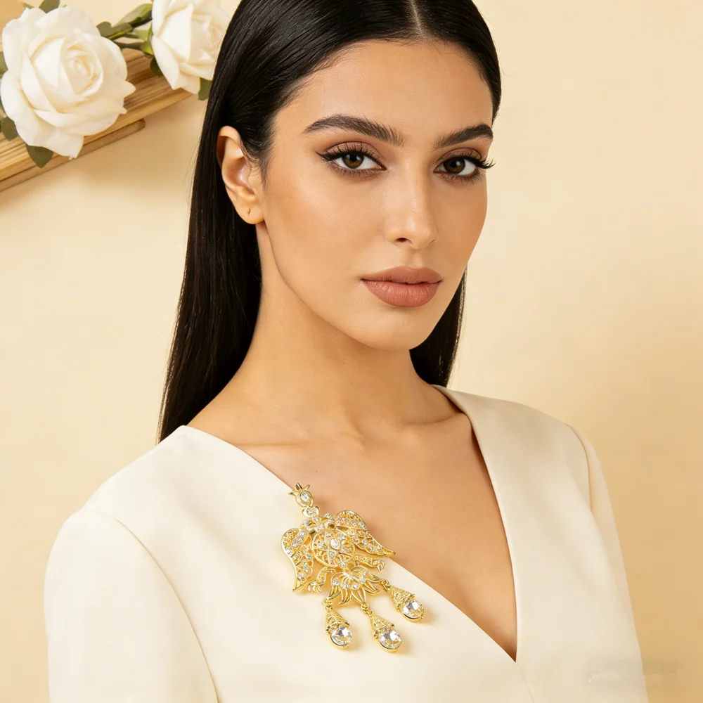 Stylish Crystal Phoenix Brooch Golden Plated Ethnic Tassel Pin Daily Wear Fashion Jewelry Suit Scarf Decoration
Stylish Crystal Phoenix Brooch Golden Plated Ethnic Tassel Pin Daily Wear Fashion Jewelry Suit Scarf Decoration