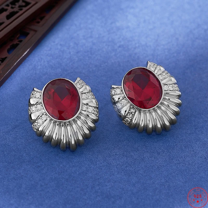S925 Sterling Silver Studs Earring for Women Inlaid Tangent Plane Red Corundum Flowers Ear Studs Fashion Punk Jewelry Wholesale
S925 Sterling Silver Studs Earring for Women Inlaid Tangent Plane Red Corundum Flowers Ear Studs Fashion Punk Jewelry Wholesale