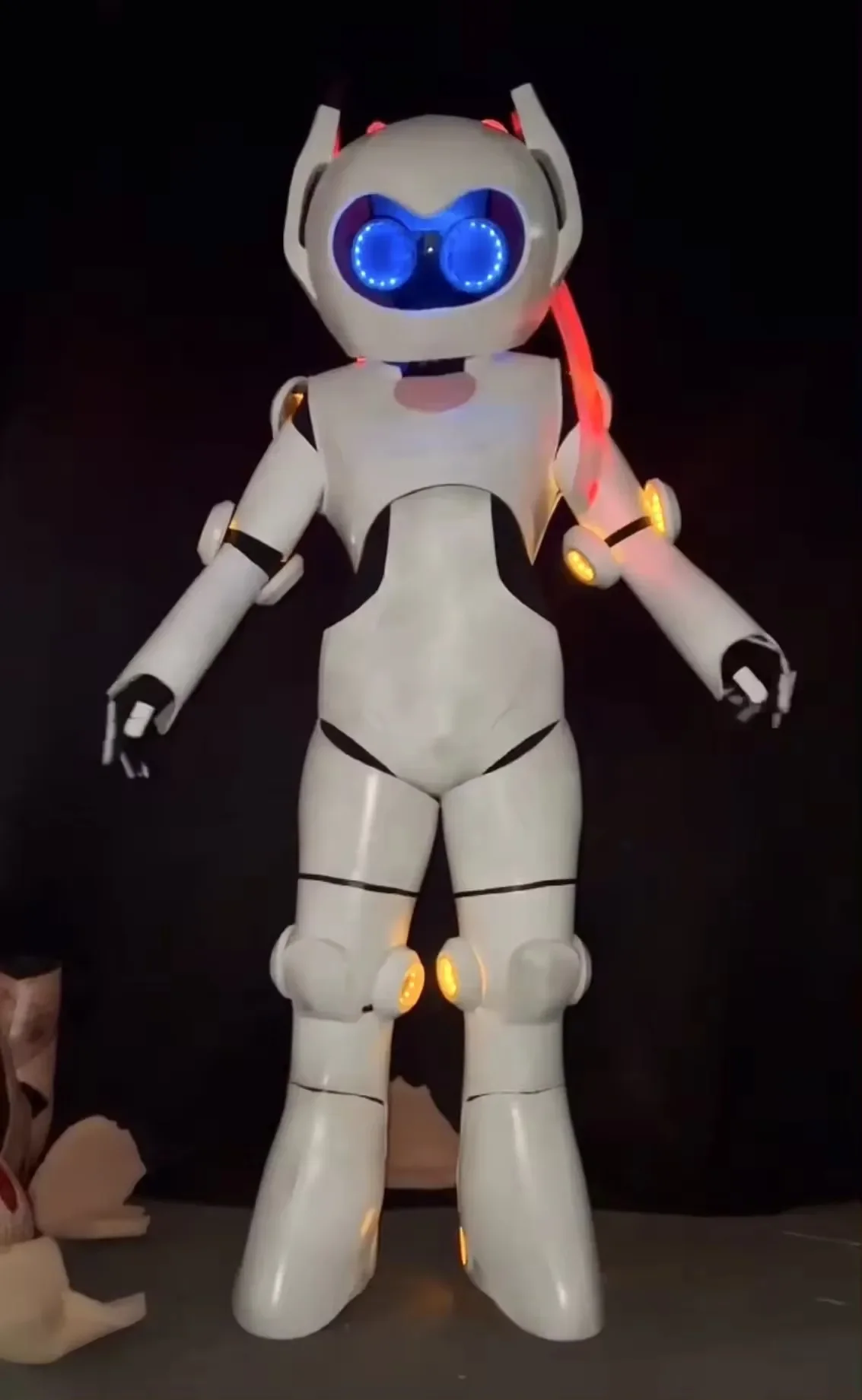 Future Technology music concert led robot girl armor light up robots costume nightclub show clothing
Future Technology music concert led robot girl armor light up robots costume nightclub show clothing