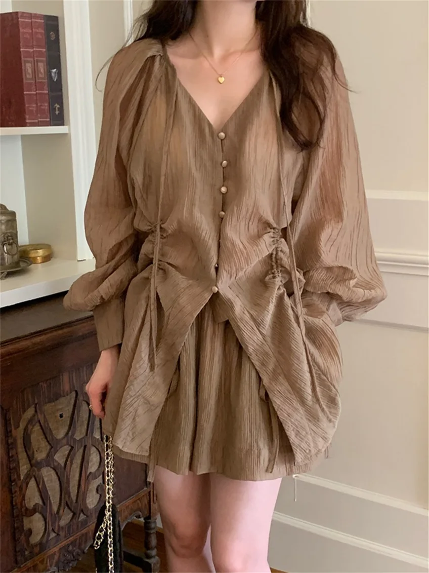Alien Kitty Sunscreen Summer Two Pieces Sets Solid V-Neck Gentle Shirts 2023 High Waist Loose Normcore Wide Leg Shorts Suits
Alien Kitty Sunscreen Summer Two Pieces Sets Solid V-Neck Gentle Shirts 2023 High Waist Loose Normcore Wide Leg Shorts Suits