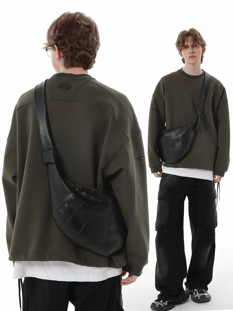 Trendy Dumpling Shape Men's Crossbody Bag Leather Cow Horn Pattern Casual Style Large Size Soft PU Material
Trendy Dumpling Shape Men's Crossbody Bag Leather Cow Horn Pattern Casual Style Large Size Soft PU Material