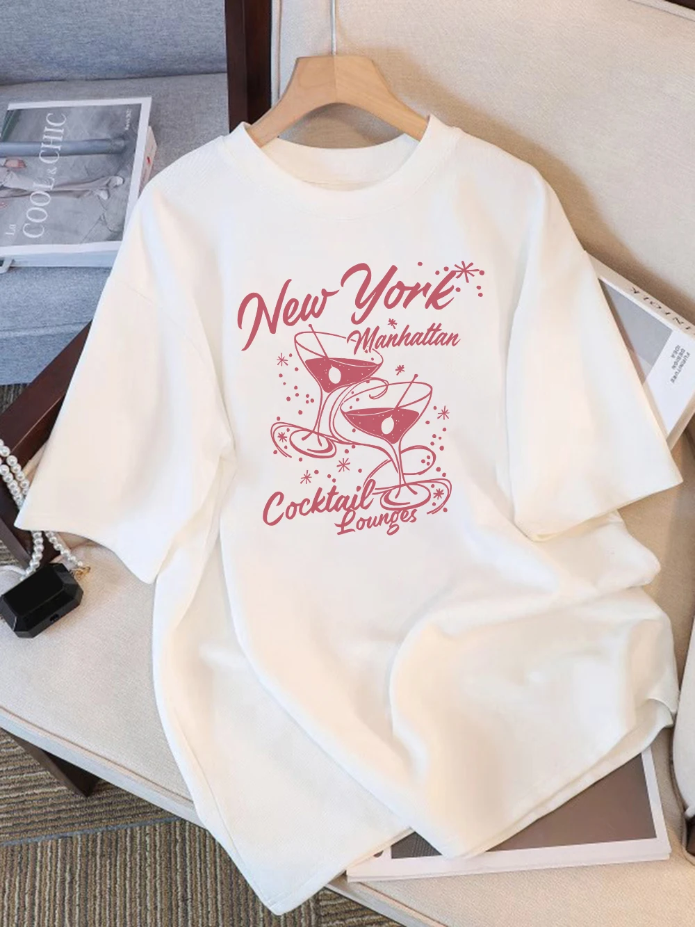 Summer T-Shirts Cotton Women New York Manhattan Cocktail Lounges Prints Short Sleeve Soft Loose O-Neck Tops Casual Woman Clothes
Summer T-Shirts Cotton Women New York Manhattan Cocktail Lounges Prints Short Sleeve Soft Loose O-Neck Tops Casual Woman Clothes