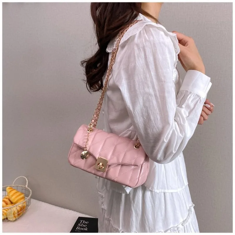 Fashionable Vintage Diaper Bag Unique Leisure Crossbody Large Capacity Shopper Handbag Trendy Solid Color Purse For Women
Fashionable Vintage Diaper Bag Unique Leisure Crossbody Large Capacity Shopper Handbag Trendy Solid Color Purse For Women