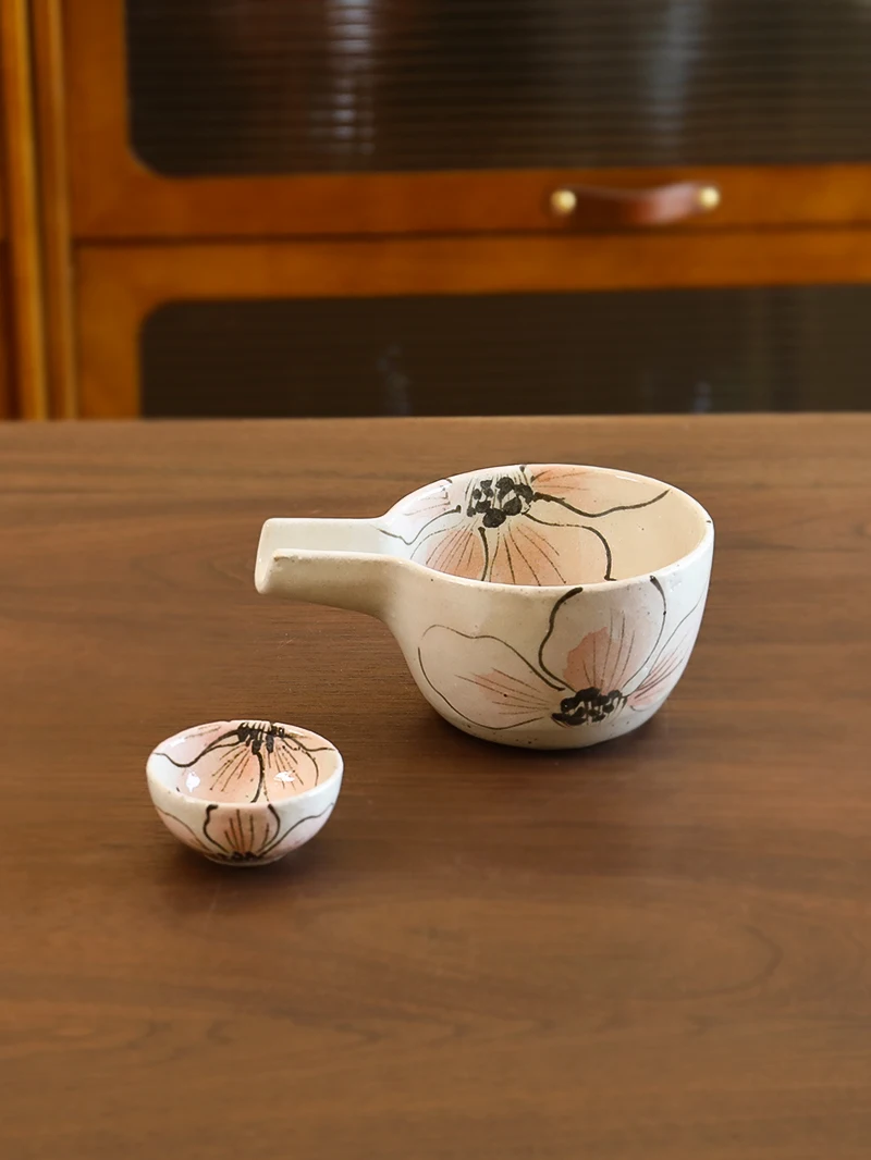 Mino-yaki Sakura Pink Inducing Lotus Cold Beer Cup Single Clear Wine Cup Cerc Traditional Japanese Alcohol Cup
Mino-yaki Sakura Pink Inducing Lotus Cold Beer Cup Single Clear Wine Cup Cerc Traditional Japanese Alcohol Cup