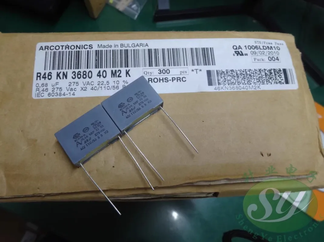10 шт. AV R46 0,68 мкФ/275 В переменного тока 680nf u68 684 новый пленочный конденсатор 22 мм R46KN 368040 М2К
10 шт. AV R46 0,68 мкФ/275 В переменного тока 680nf u68 684 новый пленочный конденсатор 22 мм R46KN 368040 М2К