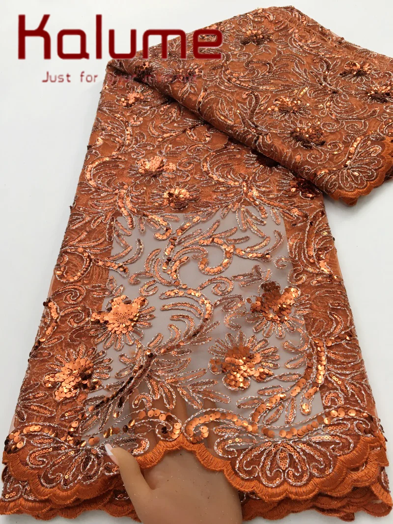 2026 Latest Nigerian Lace Fabrics High Quality French Mesh Milk Silk Lace Fabric With Sequins African Lace Fabric For Wedding
2026 Latest Nigerian Lace Fabrics High Quality French Mesh Milk Silk Lace Fabric With Sequins African Lace Fabric For Wedding