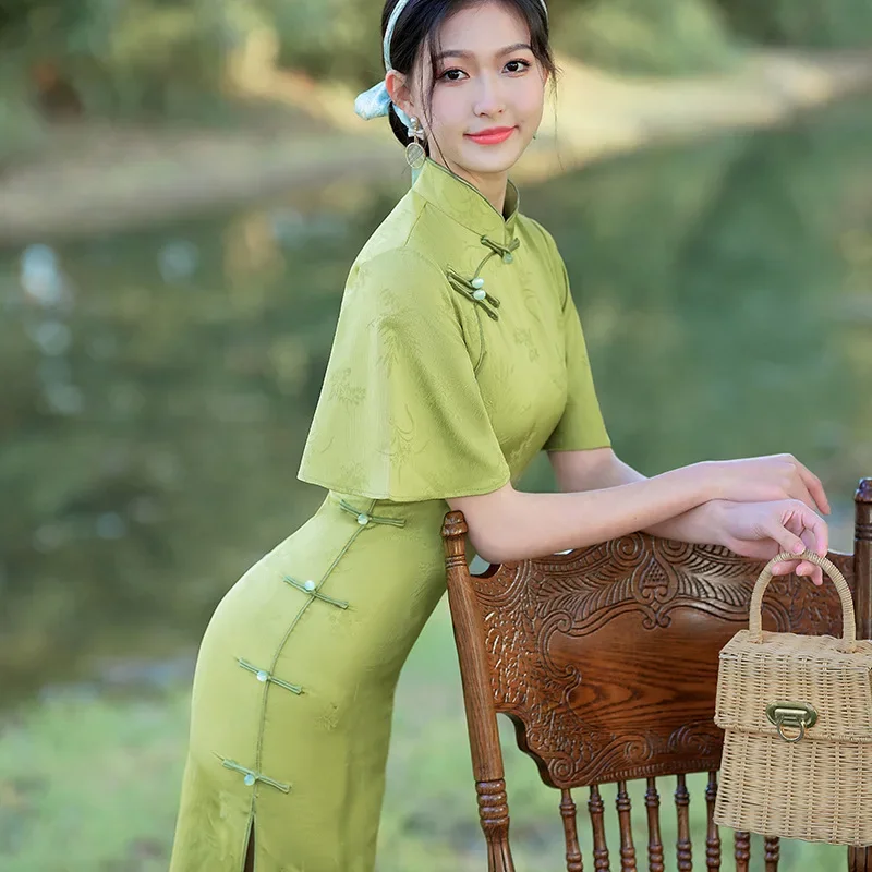Yourqipao Summer Green Jacquard Cheongsam Elegant Fashion Improved Fresh Young Chinese Dress Performance Photo Qipao for Women
Yourqipao Summer Green Jacquard Cheongsam Elegant Fashion Improved Fresh Young Chinese Dress Performance Photo Qipao for Women