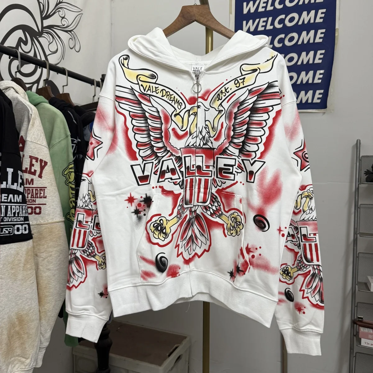 V Forever fiti Eagle Print American Street Loose Hip Hop Open Cardigan Zipper Hoodie ex Casual Cotton Polyester
V Forever fiti Eagle Print American Street Loose Hip Hop Open Cardigan Zipper Hoodie ex Casual Cotton Polyester