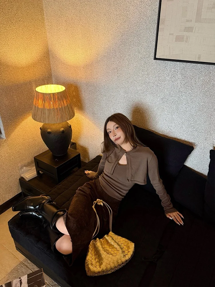 Spring Summer Brown Velvet Half Skirt Women Slim Fit Metal Buckle Design Sensation Slimming Fashionable Business Style
Spring Summer Brown Velvet Half Skirt Women Slim Fit Metal Buckle Design Sensation Slimming Fashionable Business Style