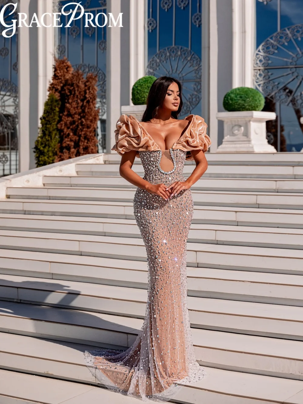 Ruffled Silver Crystal Evening Dress Gorgeous Off Shoulder Mermaid Wedding Party Gown Customized Glamorous Red Carpet Gowns
Ruffled Silver Crystal Evening Dress Gorgeous Off Shoulder Mermaid Wedding Party Gown Customized Glamorous Red Carpet Gowns