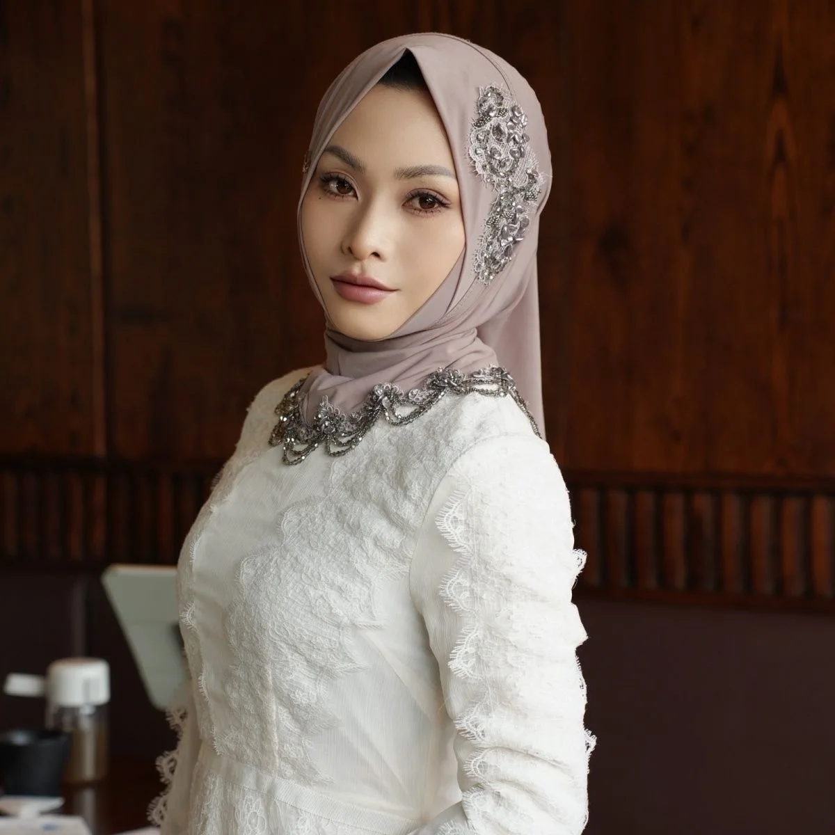 Ручной работы для невесты, свадебный подарок, бутик, женские хиджабы
Ручной работы для невесты, свадебный подарок, бутик, женские хиджабы