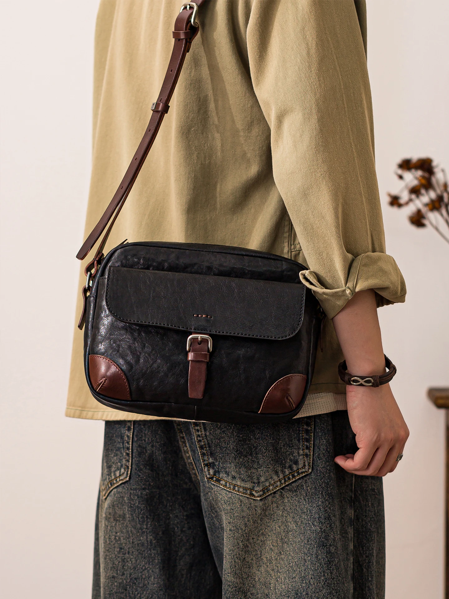 PNDME organizers designers handmade genuine leather men's shoulder bag fashion casual luxury first layer cowhide crossbody bag
PNDME organizers designers handmade genuine leather men's shoulder bag fashion casual luxury first layer cowhide crossbody bag