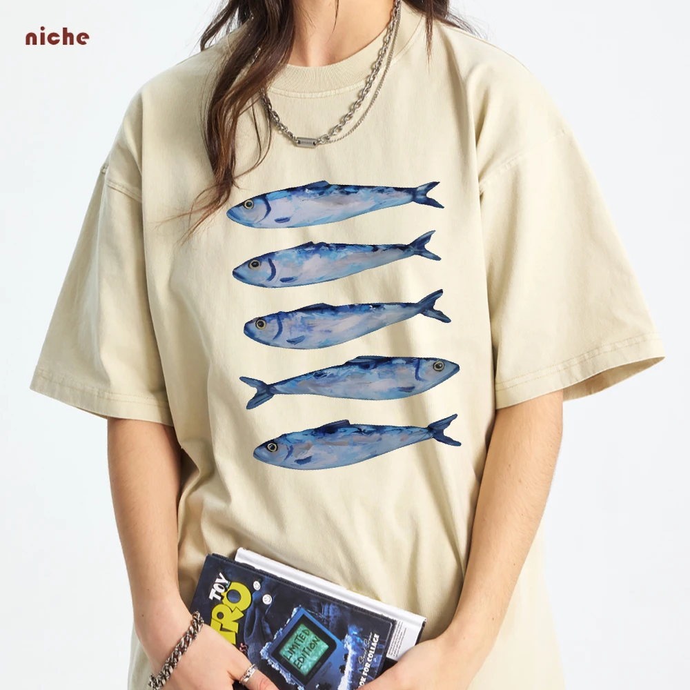 Fun Sardines Fish Head Graphic T-Shirt Retro Washed Denim Short Sleeves Unisex Loose Pure Cotton Streetwear Y2k Trendy Top Chic
Fun Sardines Fish Head Graphic T-Shirt Retro Washed Denim Short Sleeves Unisex Loose Pure Cotton Streetwear Y2k Trendy Top Chic