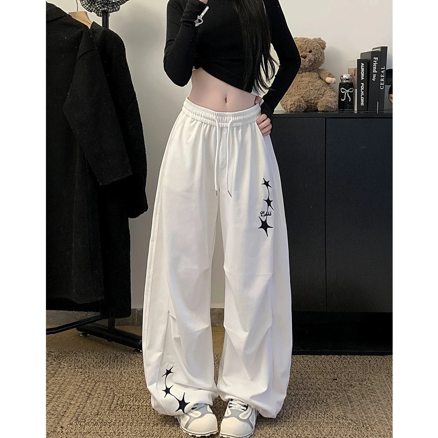 White American Style Wide Leg Pants Women's Spring Summer 2026 Slimming Loose Dancing Sport Casual Long Trousers
White American Style Wide Leg Pants Women's Spring Summer 2026 Slimming Loose Dancing Sport Casual Long Trousers