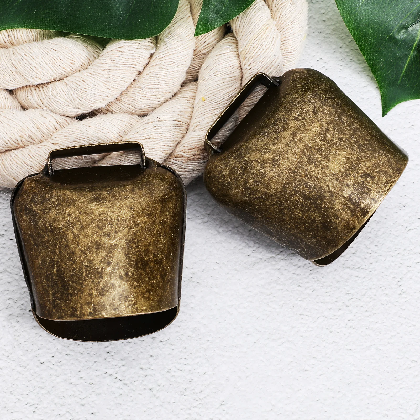 2 pcs Sheep Cow Bells Farming Animal Grazing Goat Metal Rustic Pet Collar Hanging Decor Accessories Bulk Long Distance Sound
2 pcs Sheep Cow Bells Farming Animal Grazing Goat Metal Rustic Pet Collar Hanging Decor Accessories Bulk Long Distance Sound