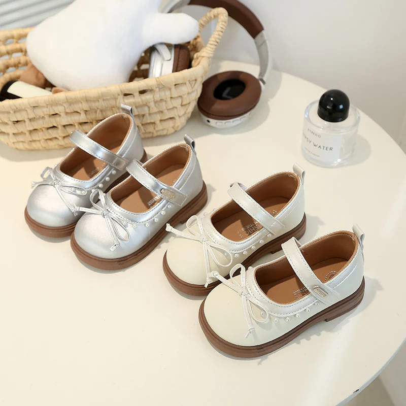 2026 Spring and Autumn New Princess Leather Shoes Party Children's Flat Shoes Bow Fashion and Comfortable Casual Leather Shoes
2026 Spring and Autumn New Princess Leather Shoes Party Children's Flat Shoes Bow Fashion and Comfortable Casual Leather Shoes