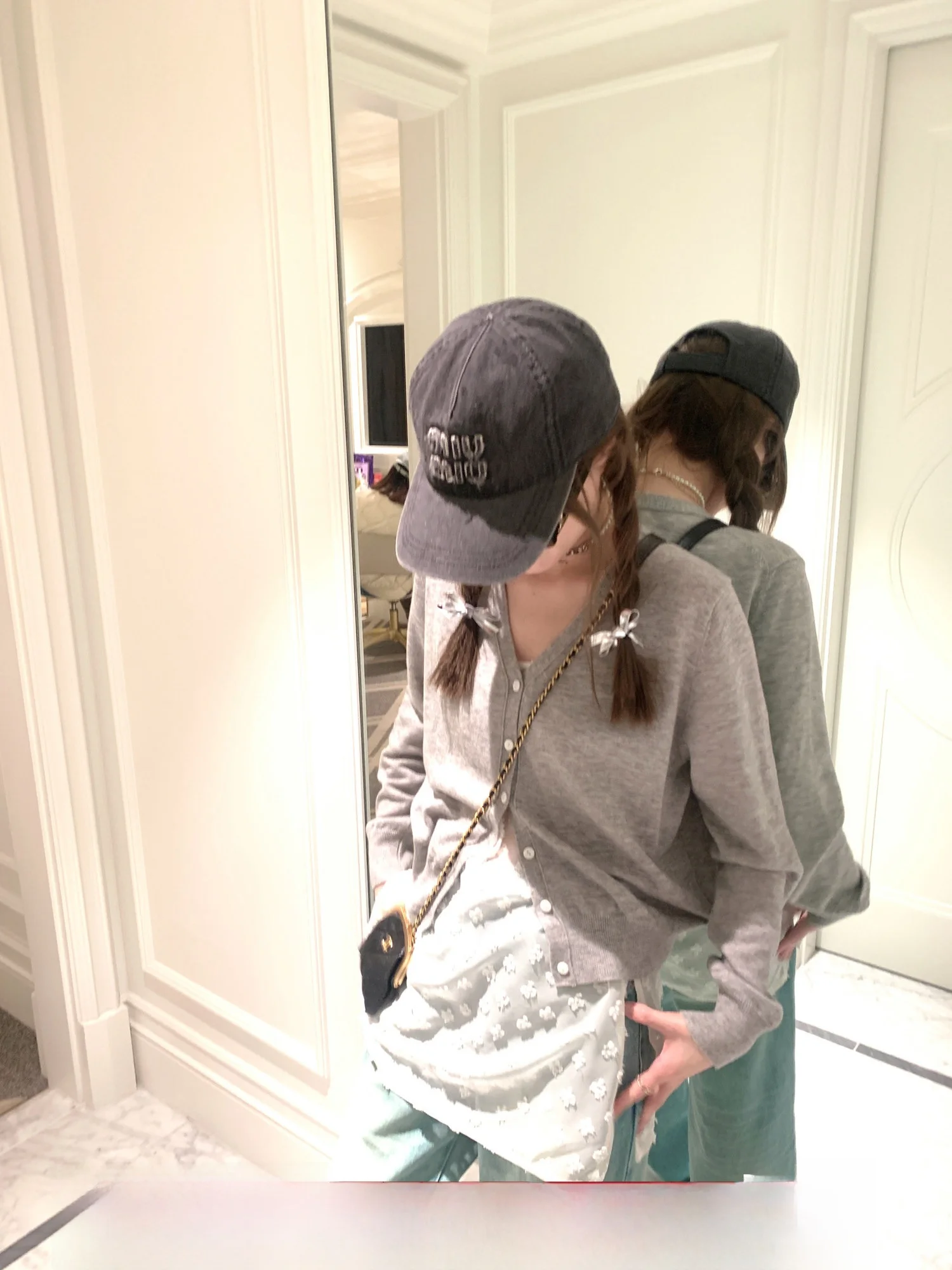 ay Knitted Open Cardigan Women's Sle Korean Version Spring New Arrival Slim Fit Long Sve V-Ne Button up Top
ay Knitted Open Cardigan Women's Sle Korean Version Spring New Arrival Slim Fit Long Sve V-Ne Button up Top