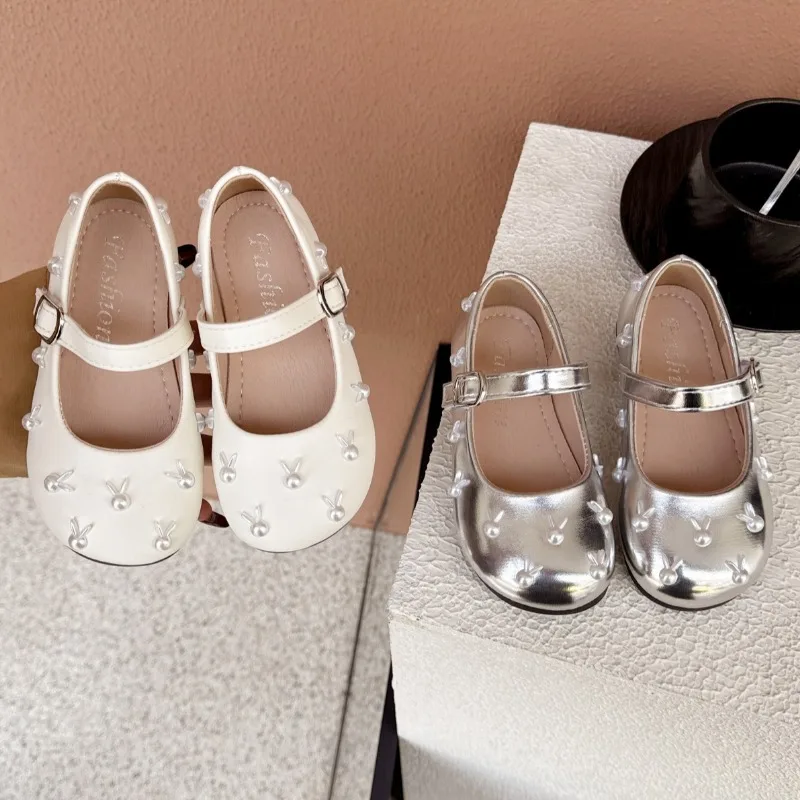 Детские кожаные туфли принцессы2025Four Seasons, новое корейское издание, детские туфли на плоской подошве, модные блестящие нескользящие универсальные туфли для девочек Le FuShoe
Детские кожаные туфли принцессы2025Four Seasons, новое корейское издание, детские туфли на плоской подошве, модные блестящие нескользящие универсальные туфли для девочек Le FuShoe