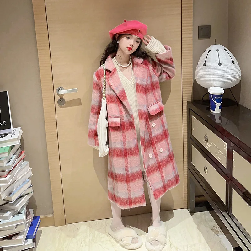 Girl Top 2023 New Autumn Winter Korean Fashion Style Wooll Coat Baby Girl Cotton Thick Wool Jacket Long Retro Plaid Coat
Girl Top 2023 New Autumn Winter Korean Fashion Style Wooll Coat Baby Girl Cotton Thick Wool Jacket Long Retro Plaid Coat