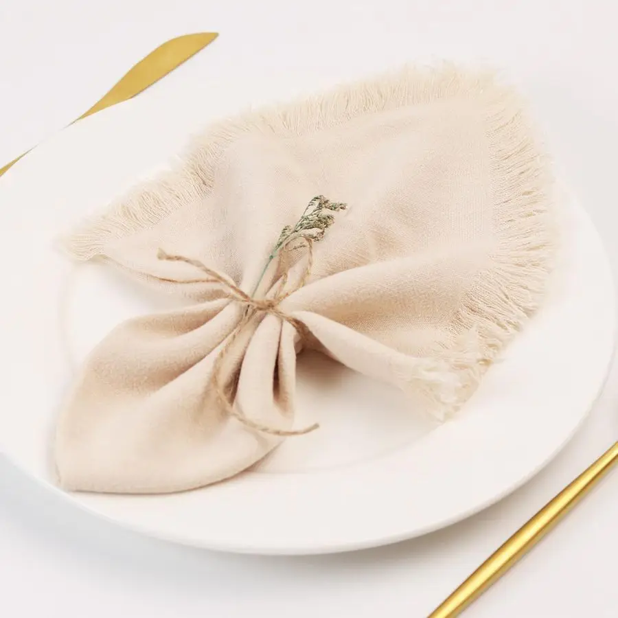 Тканевые салфетки с бахромой, набор из 12 хлопковых льняных салфеток 18 x 18 дюймов из универсальных квадратных салфеток ручной работы с бахромой в деревенском стиле для Dinn
Тканевые салфетки с бахромой, набор из 12 хлопковых льняных салфеток 18 x 18 дюймов из универсальных квадратных салфеток ручной работы с бахромой в деревенском стиле для Dinn