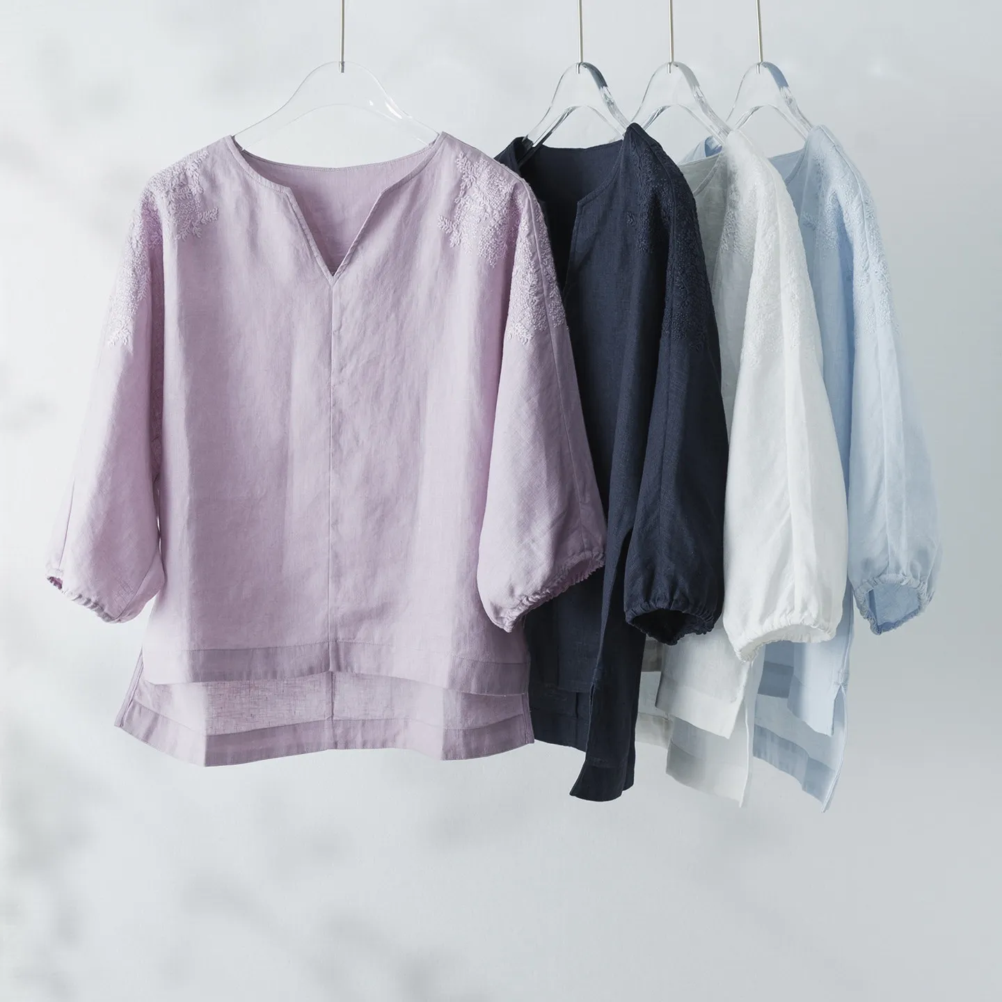Dave&Di Hanma V-neck Shirt With Simple And Loose Temperament Seven Quarter Bubble Sleeve Shirt For Summer
Dave&Di Hanma V-neck Shirt With Simple And Loose Temperament Seven Quarter Bubble Sleeve Shirt For Summer