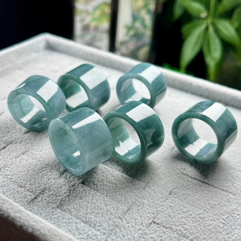 New Natural Guatemala Emerald Blue Water Verdant Green Thumb Ring Jadeite Ring Jewelry Charm Designer Luxury Gift for Women
New Natural Guatemala Emerald Blue Water Verdant Green Thumb Ring Jadeite Ring Jewelry Charm Designer Luxury Gift for Women