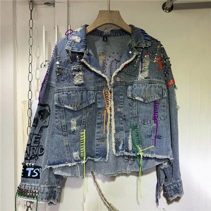 Spring Autumn 2025 Women Short Denim Jacket Graffiti Print Rivet Jeans Jacket Female Long Sleeve Holes Denim Jacket Veste Femme
Spring Autumn 2025 Women Short Denim Jacket Graffiti Print Rivet Jeans Jacket Female Long Sleeve Holes Denim Jacket Veste Femme