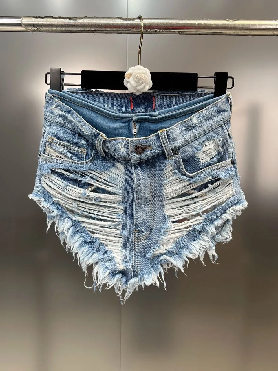 Denim Shorts For Womenwomen's 2023 Summer New Spicy Girls Street Fashion Y2k Personalized Fur Edge Perforated Fake Two Piece Den
Denim Shorts For Womenwomen's 2023 Summer New Spicy Girls Street Fashion Y2k Personalized Fur Edge Perforated Fake Two Piece Den