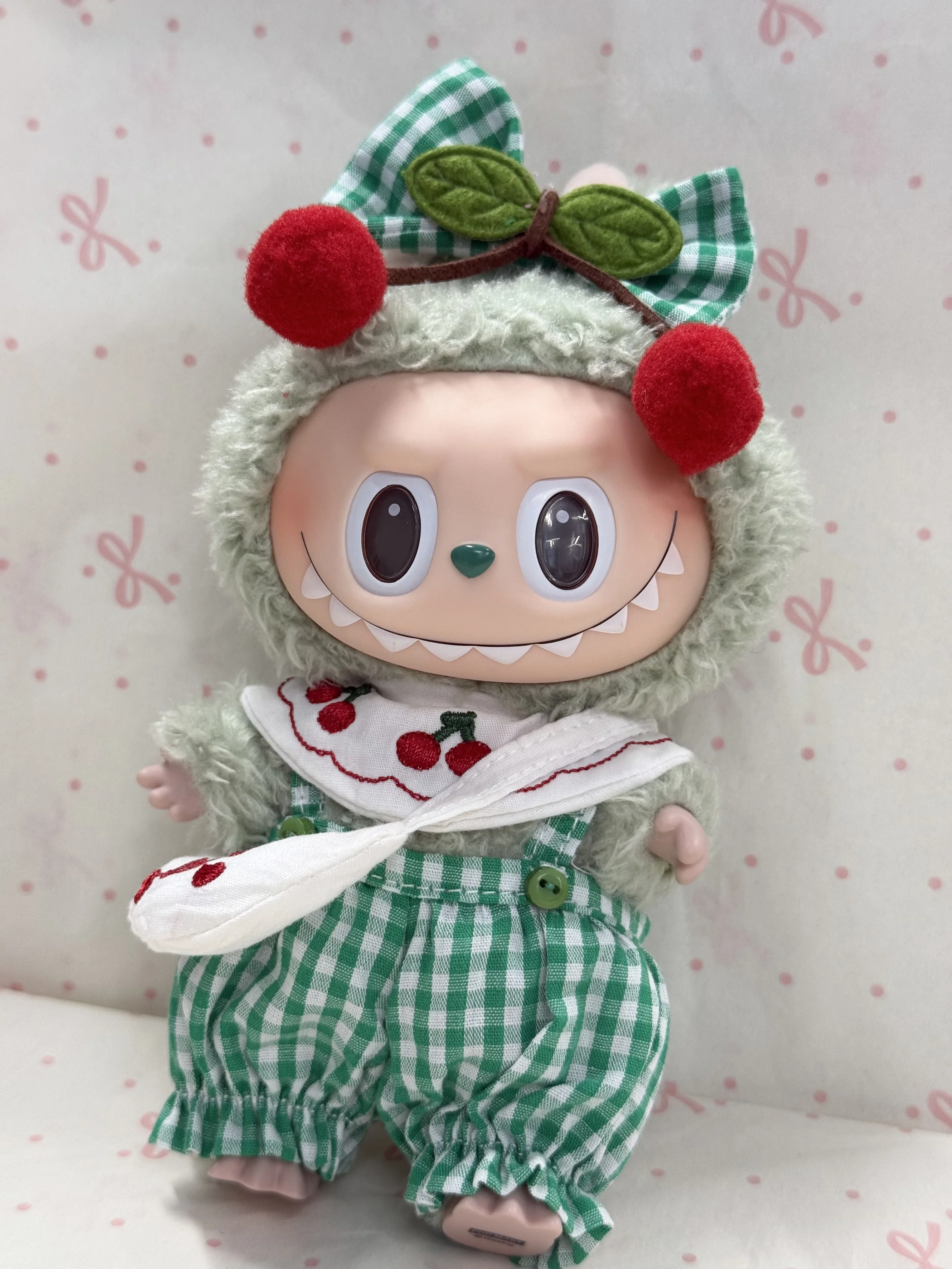 Одежда Labubu, оригинальные плюшевые куклы, летняя детская одежда, Новое поступление, милый наряд куклы для младенцев
Одежда Labubu, оригинальные плюшевые куклы, летняя детская одежда, Новое поступление, милый наряд куклы для младенцев