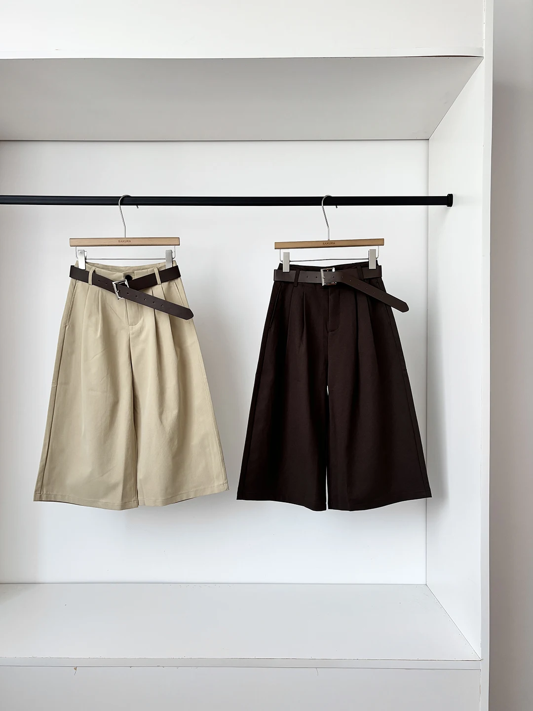 High Waist Wide Leg Pants Women's Fashion Spring 2026 Korean Style Seven-Foot Belted Slimming Polyester Fiber Shorts
High Waist Wide Leg Pants Women's Fashion Spring 2026 Korean Style Seven-Foot Belted Slimming Polyester Fiber Shorts