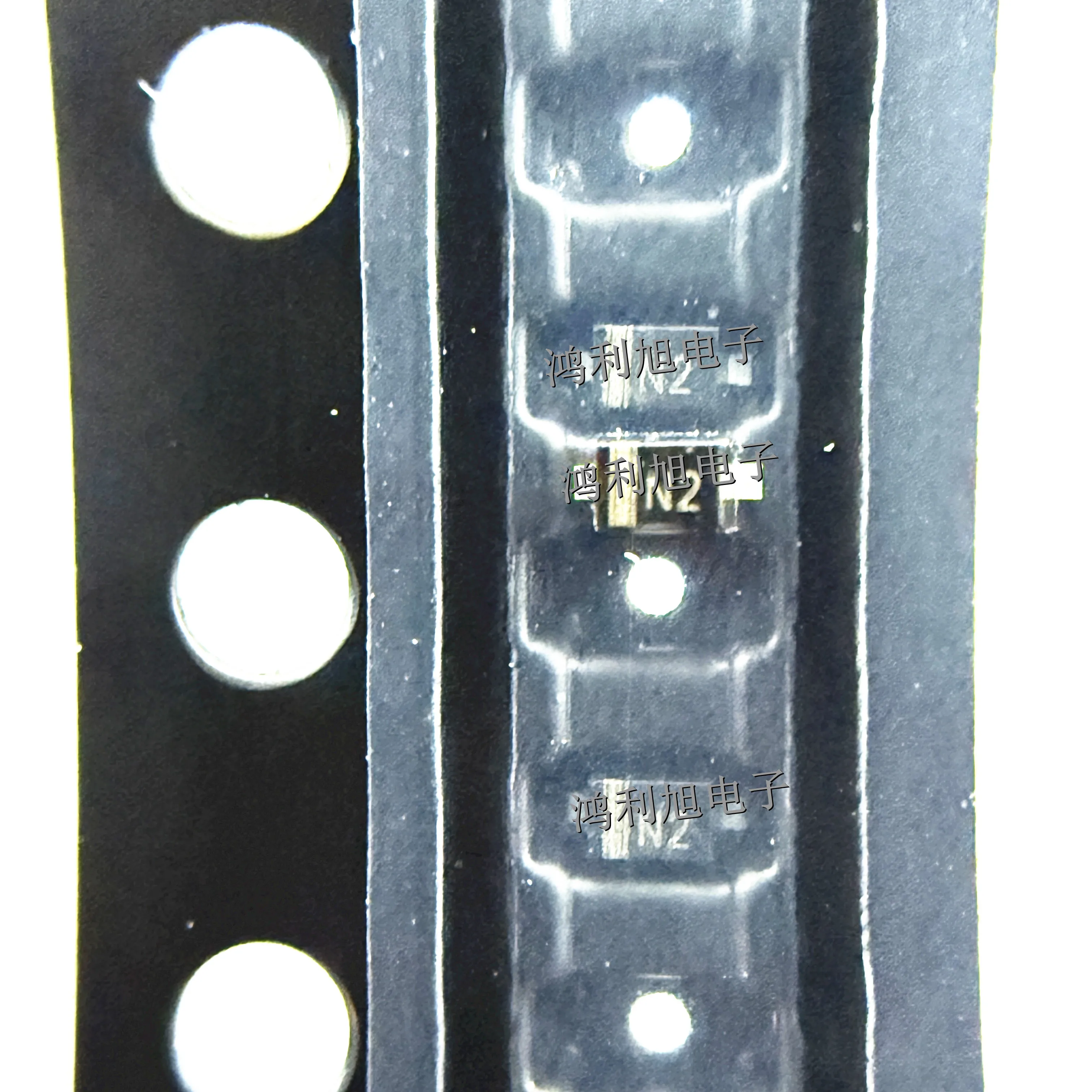 100 шт./лот PESD5V0S1UB, 115 PESD5V0S1UB МАРКИРОВКА: N2 Подавитель ESD TVS Uni-Dir 5 В 2-контактный SC-79 T/R
100 шт./лот PESD5V0S1UB, 115 PESD5V0S1UB МАРКИРОВКА: N2 Подавитель ESD TVS Uni-Dir 5 В 2-контактный SC-79 T/R