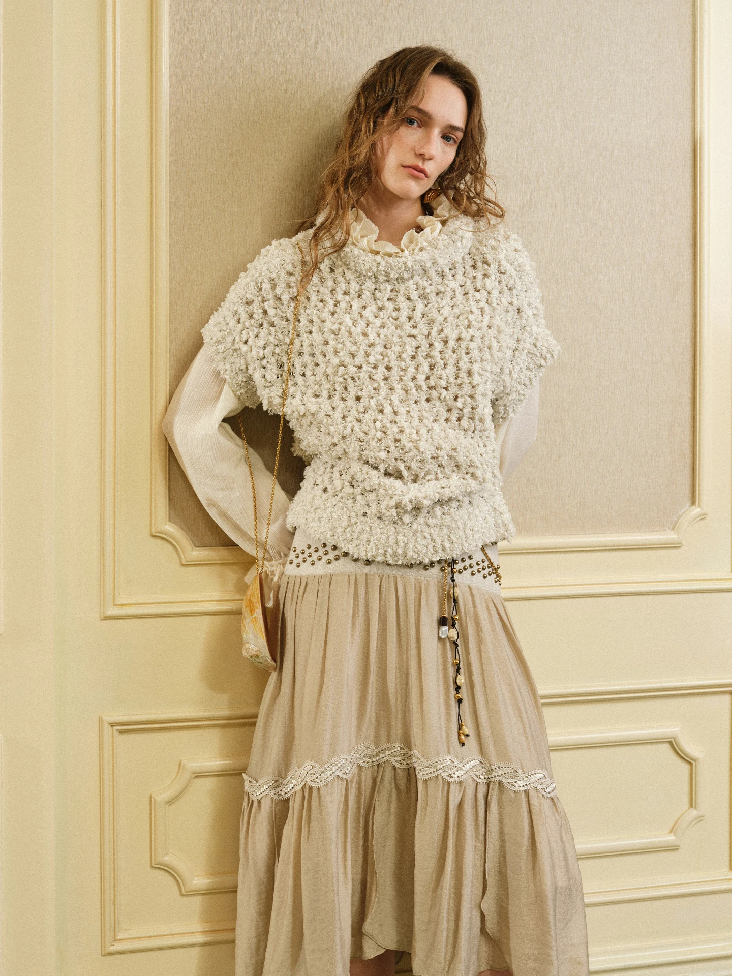 Женский вязаный свитер MANEatelier с вырезами, модный, для повседневной носки, утепленный, зимний
Женский вязаный свитер MANEatelier с вырезами, модный, для повседневной носки, утепленный, зимний