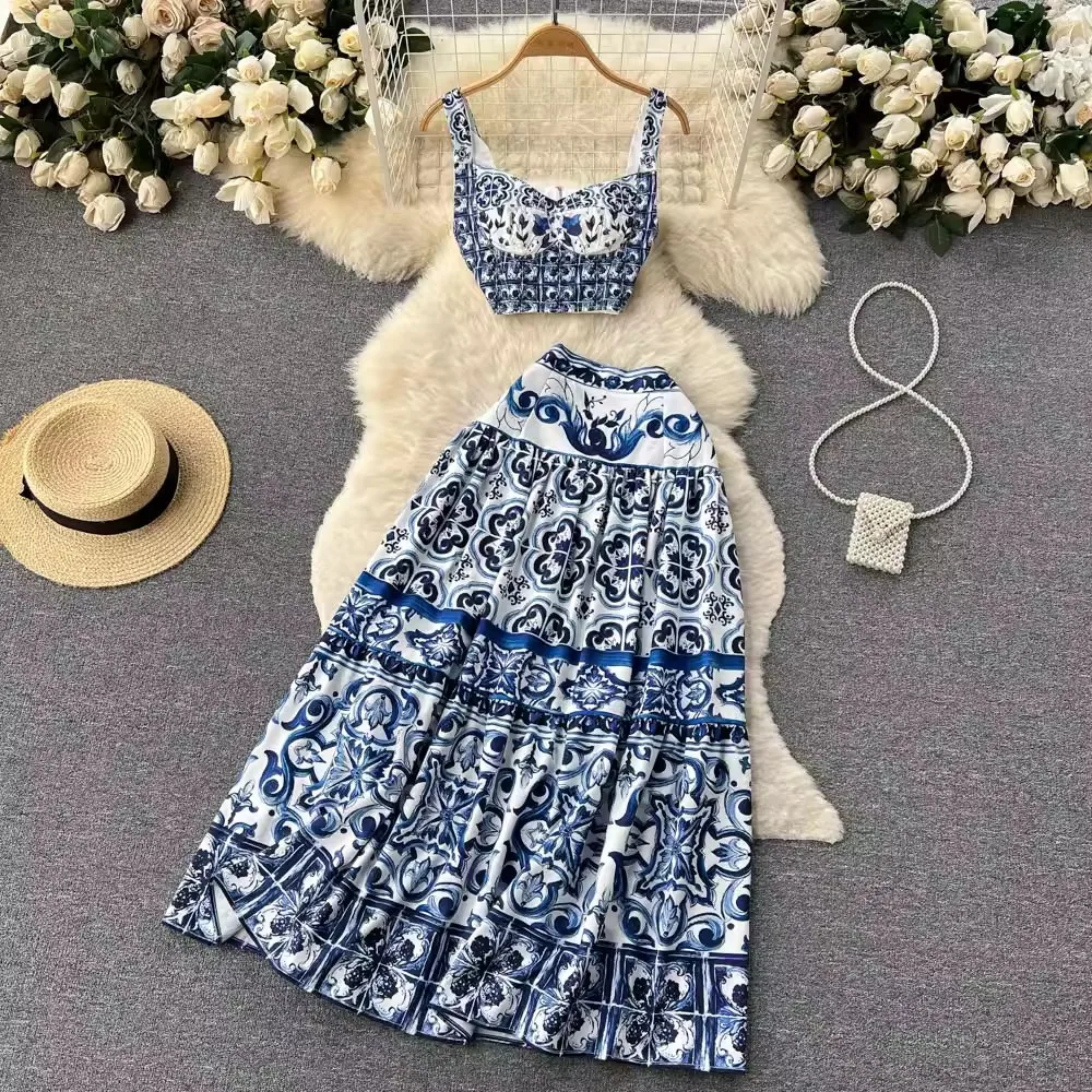 Blue and White Porcelain Printing Set Pure Waist Suspender Small Vest + High Waist Medium and Long Skirt
Blue and White Porcelain Printing Set Pure Waist Suspender Small Vest + High Waist Medium and Long Skirt